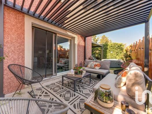 Maison à vendre 465 000 € 5 pièces 4 chambres 112 m² 177 m² de terrain Saint-Genis-les-Ollières 69290