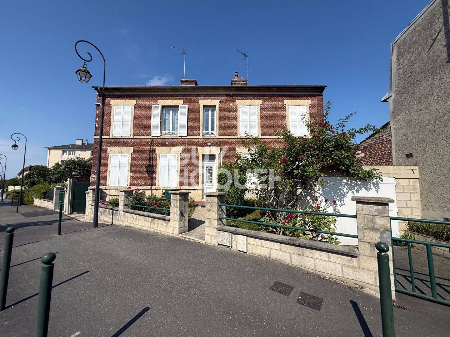 Maison 9 pièces 182 m² · à Compiègne · 182 m² · 440 000 €