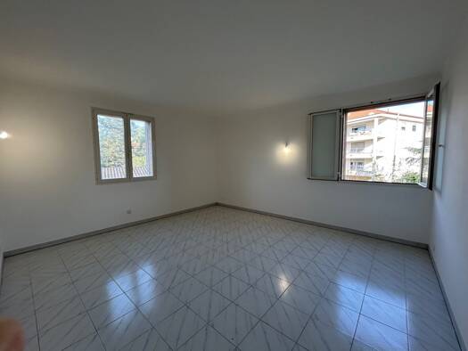 Appartement à vendre 125 000 € 2 pièces 1 chambre 58 m² Étage 1/3 Penta-di-Casinca 20213