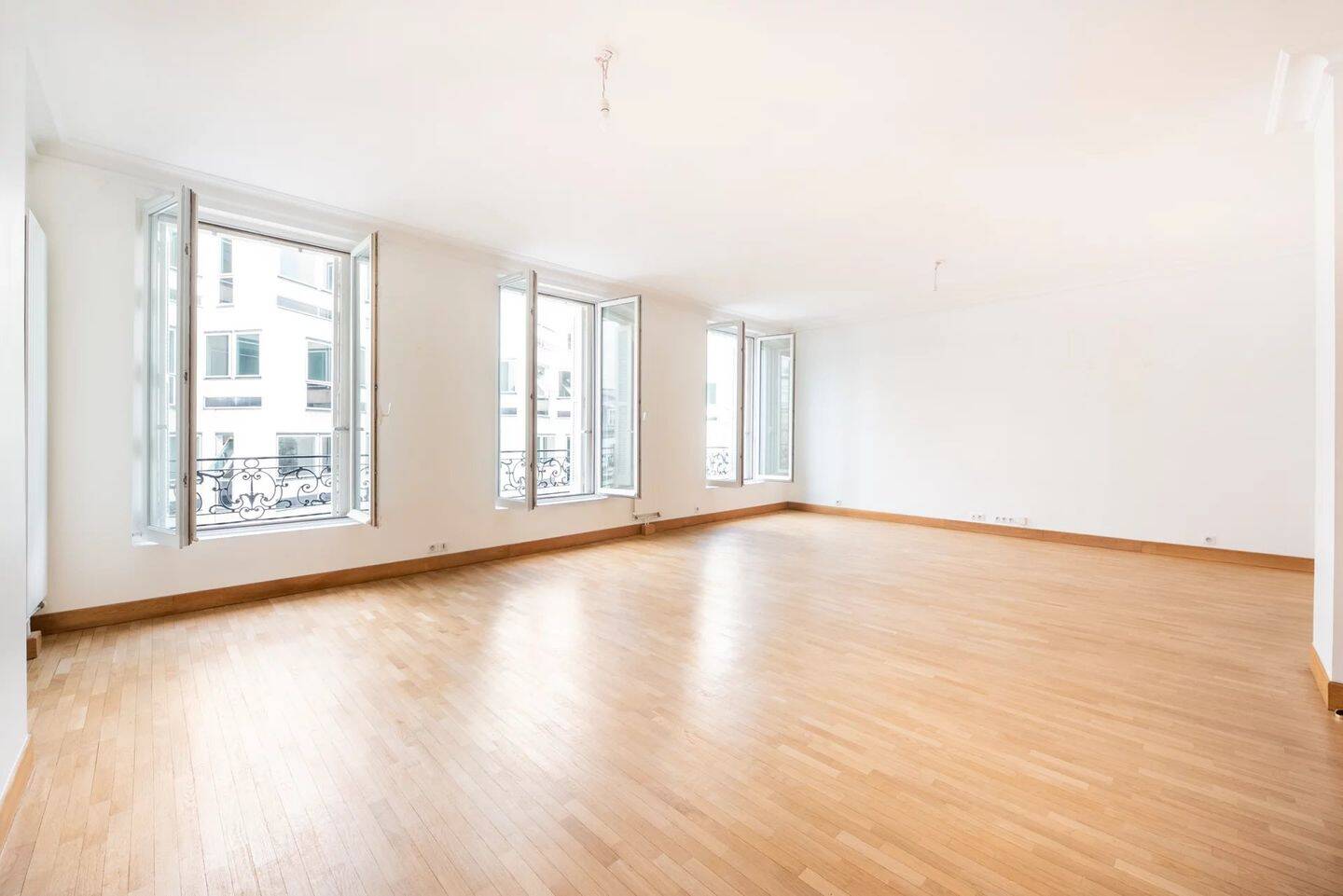 Appartement 3 pièces 84 m² · à Paris 8ème Arrondissement · 84 m² · 3 850 €/mois