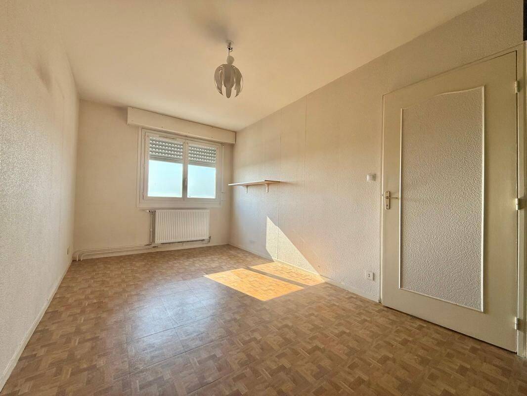 Appartement 1 pièce 30 m² · à Dijon · 29,7 m² · 65 000 €
