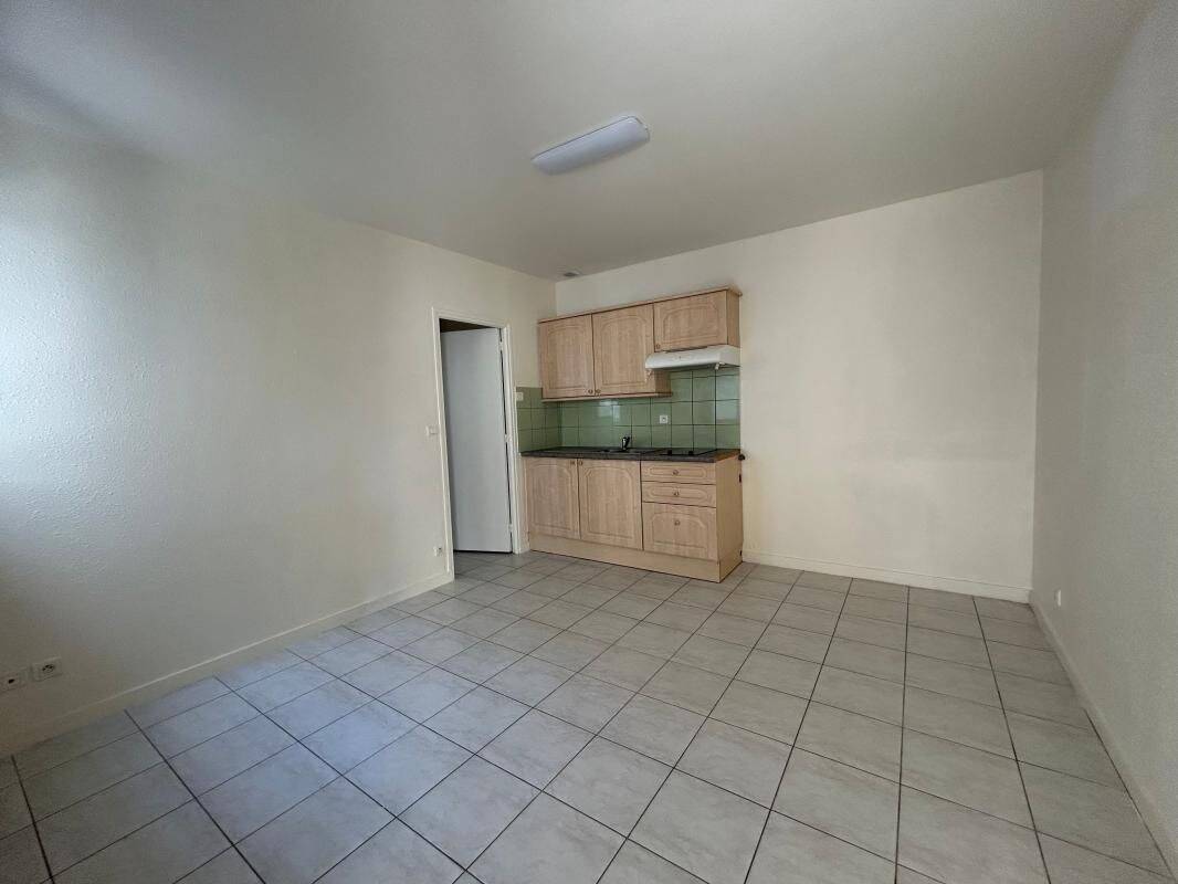 Appartement 1 pièce 28 m² · à Séné · 27,8 m² · 530 €/mois