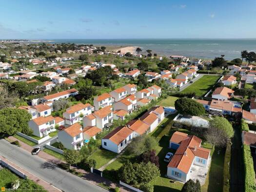 Villa à vendre - neuf 389 000 € 4 pièces 3 chambres 78 m² dès le 30/06/2026 La Brée-les-Bains 17840