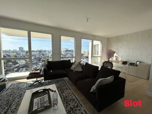Duplex à louer 2 665 € 4 pièces 3 chambres 104,8 m² Étage 8/8 Rennes 35000