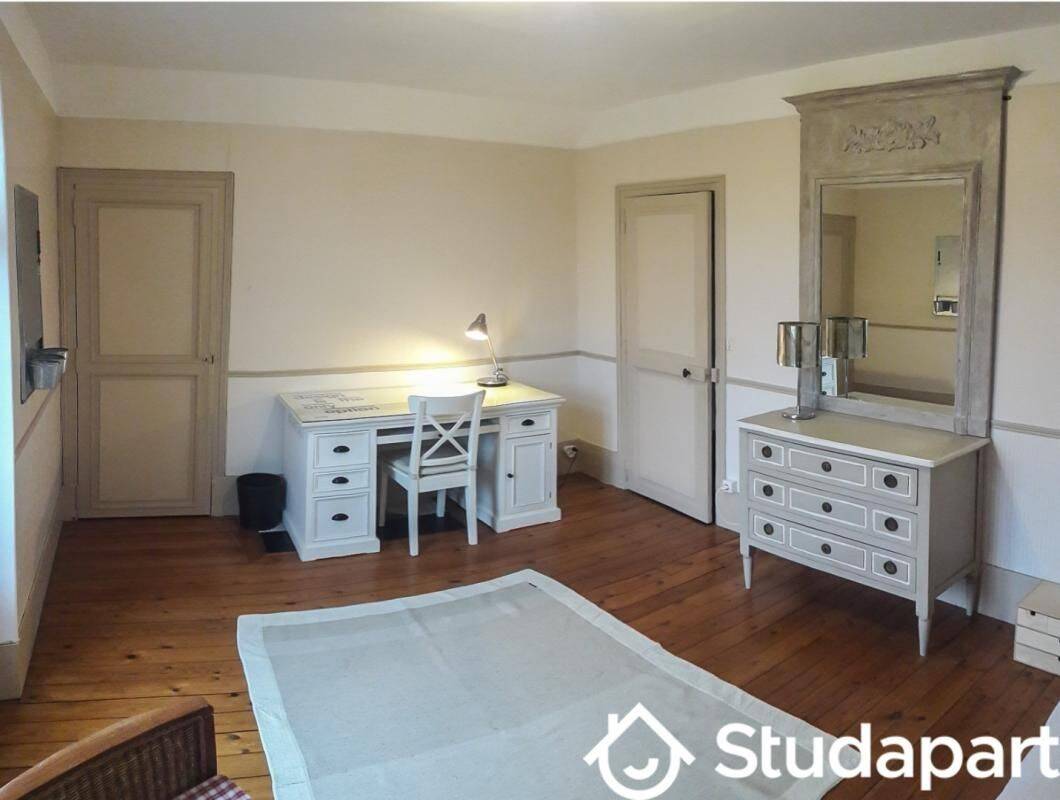 Appartement 1 pièce 12 m² · à Meudon · 12 m² · 800 €