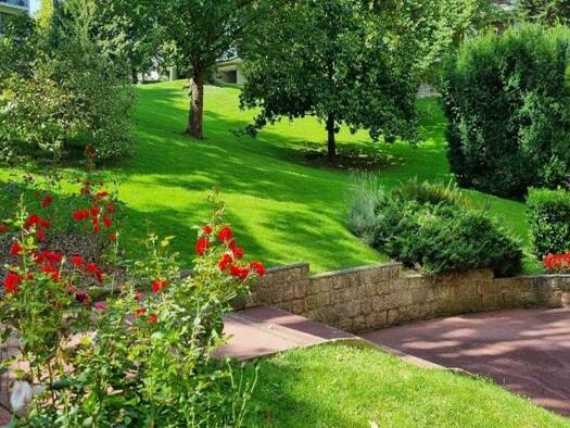 Local d'activités à vendre 670 000 € 142,5 m² d'espace de stockage Ville-d'Avray 92410