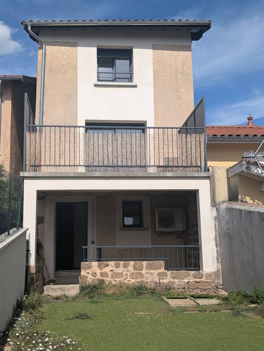 Maison 3 pièces 49 m² · à Brullioles · 48,9 m² · 700 €/mois