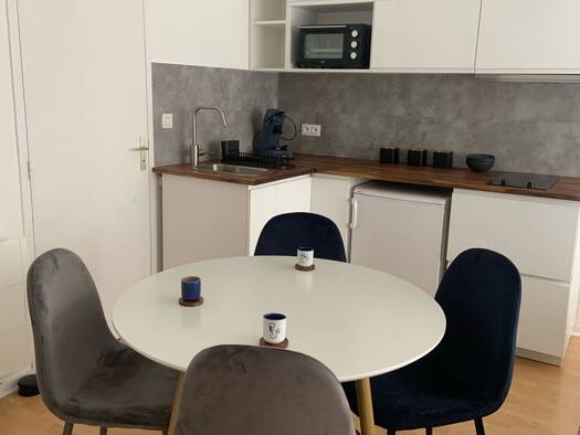 Appartement à louer 590 € 1 pièce 22 m² RDC/1 Centre Ville Quimper 29000