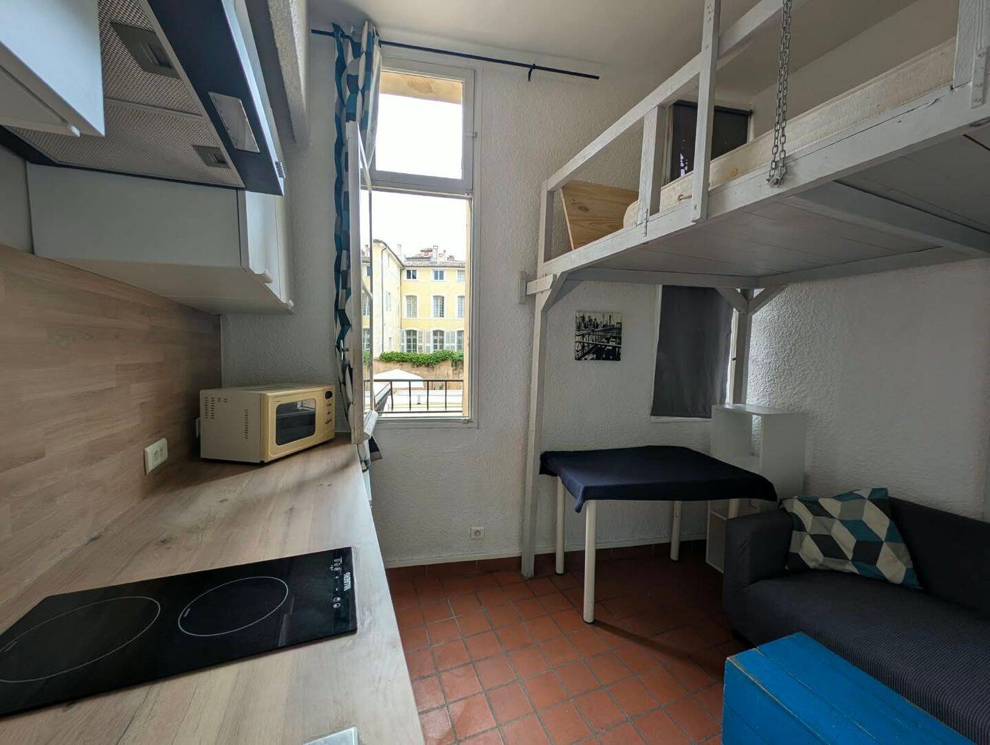 Appartement 1 pièce 12 m² · à Aix-en-Provence · 12 m² · 550 €/mois