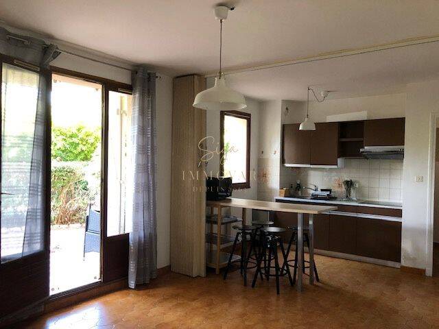 Appartement 1 pièce 34 m² · à Saint Cyr sur Mer · 33,8 m² · 702 €/mois