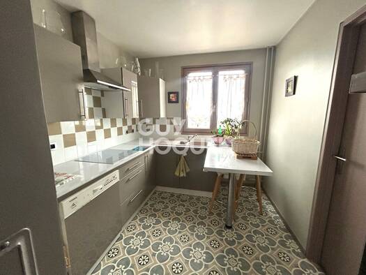 Appartement à vendre 194 000 € 4 pièces 3 chambres 86 m² Étage 7/11 Suffren Neuilly-sur-Marne 93330