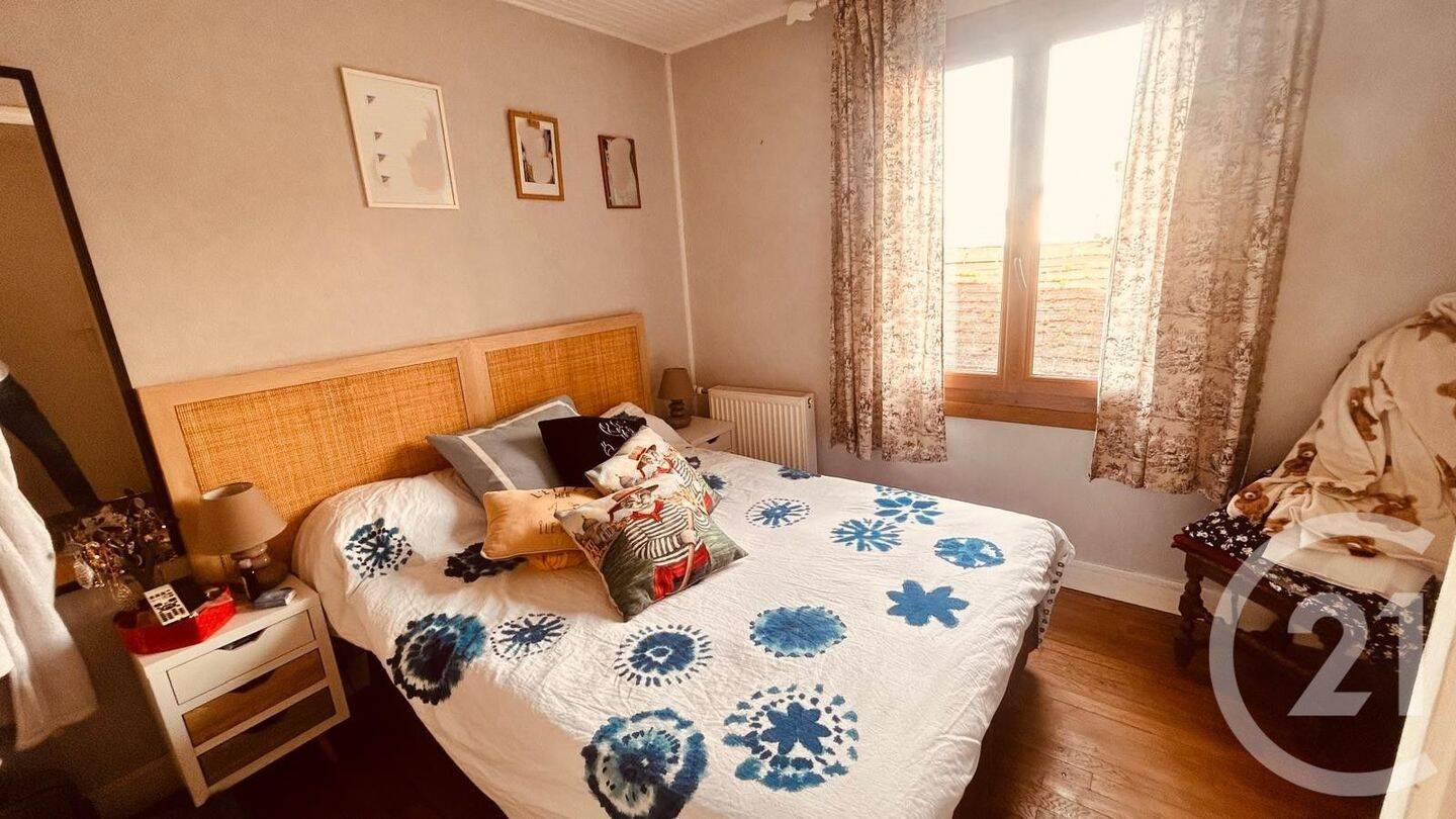 Maison 6 pièces 135 m² · à Courcelles-sur-Seine · 135 m² · 198 000 €