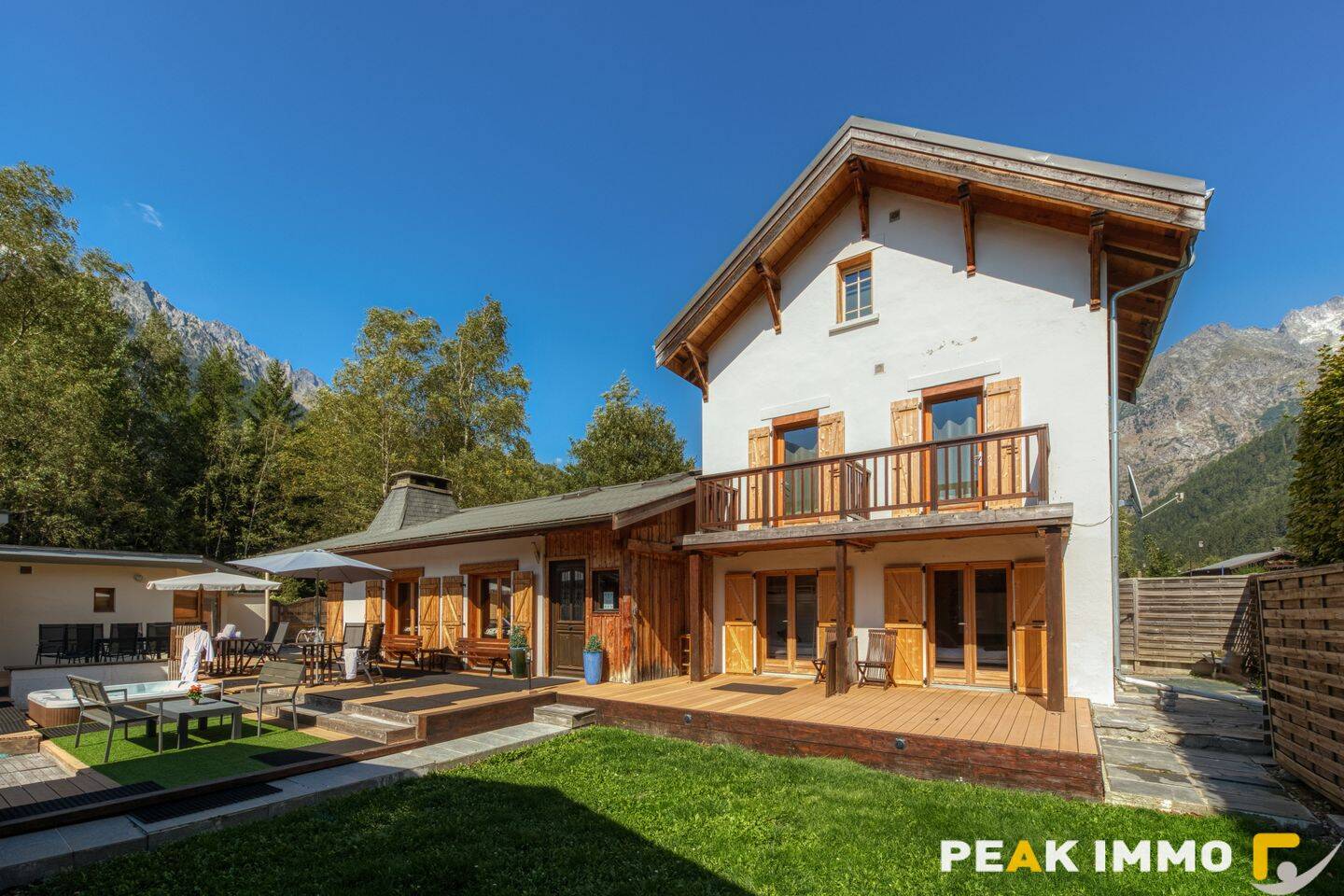 Maison 11 pièces 310 m² · à Chamonix-Mont-Blanc · 310,1 m² · 2 990 000 €
