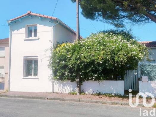 Appartement à vendre 234 000 € 4 pièces 3 chambres 85 m² RDC L'Yeuse Royan 17200