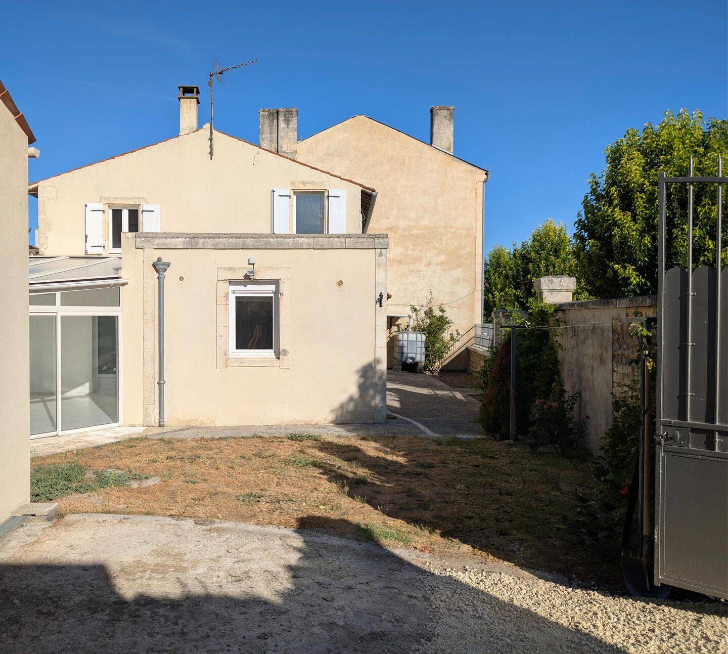 Maison 7 pièces 93 m² · à Saint-Jean-d'Angély · 93 m² · 920 €