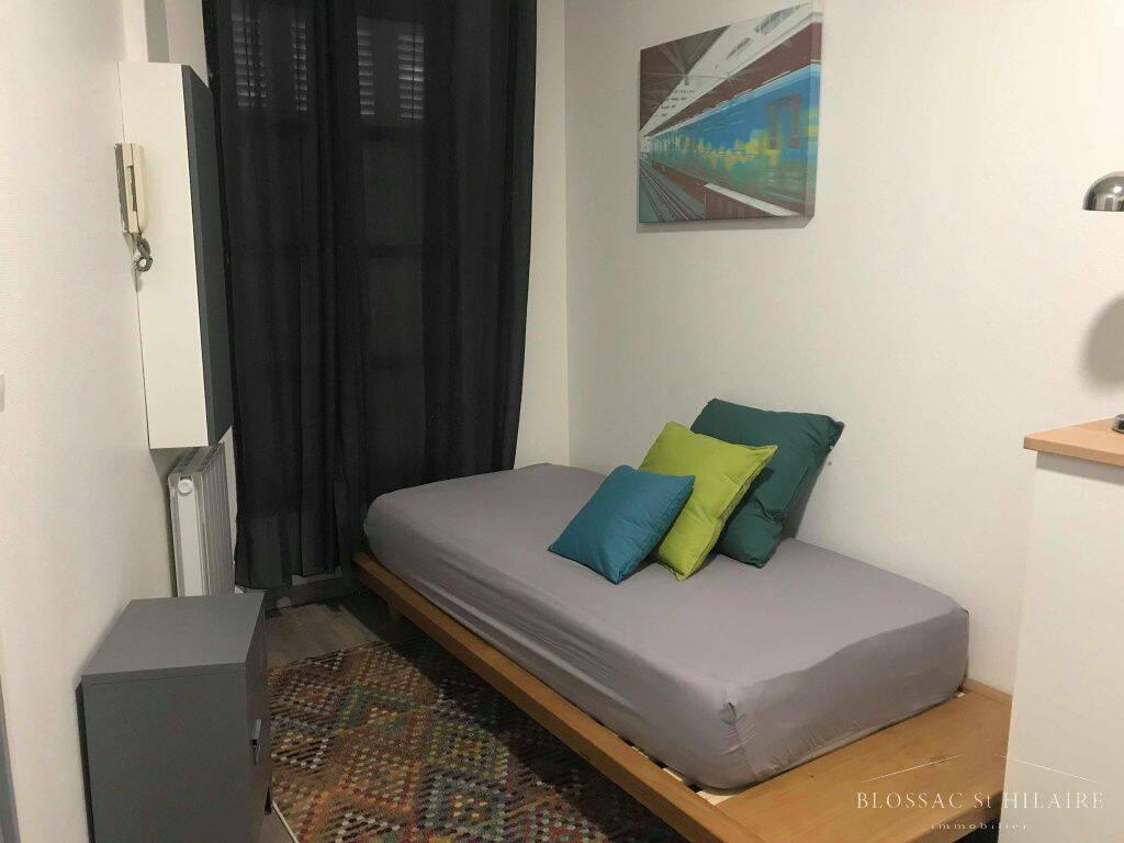 Appartement 1 pièce 15 m² · à Poitiers · 15,2 m² · 337 €