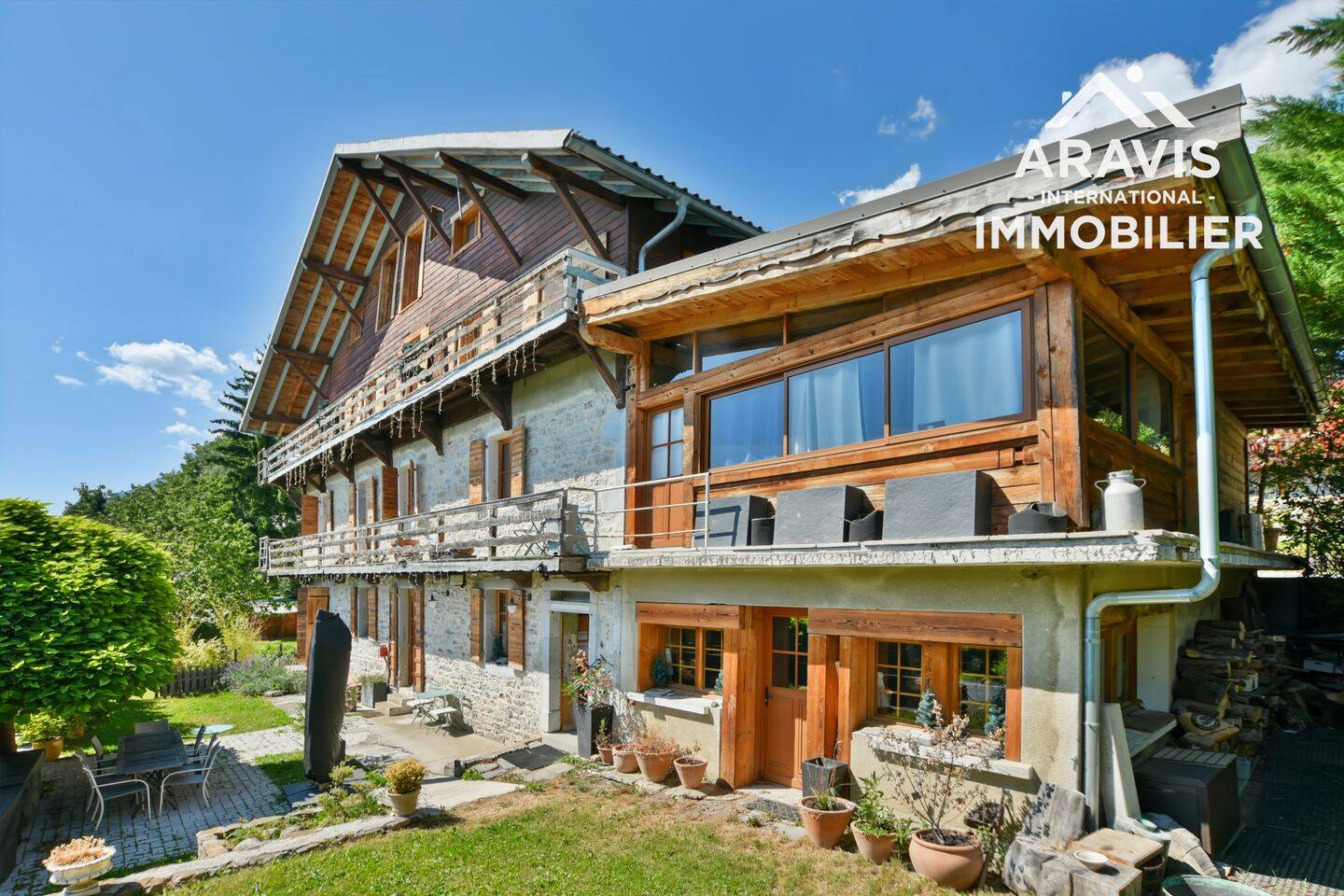Maison 17 pièces 600 m² · à Verchaix · 600 m² · 1 840 000 €