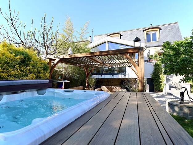 Maison à vendre 749 000 € 6 pièces 4 chambres 155 m² 506 m² de terrain Eglise Neuilly-Plaisance 93360