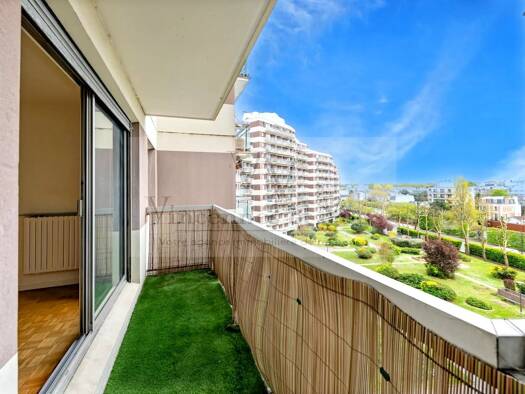Appartement à vendre 725 000 € 4 pièces 3 chambres 89,2 m² Étage 5/10 Diderot-Domaine du Bois Vincennes 94300