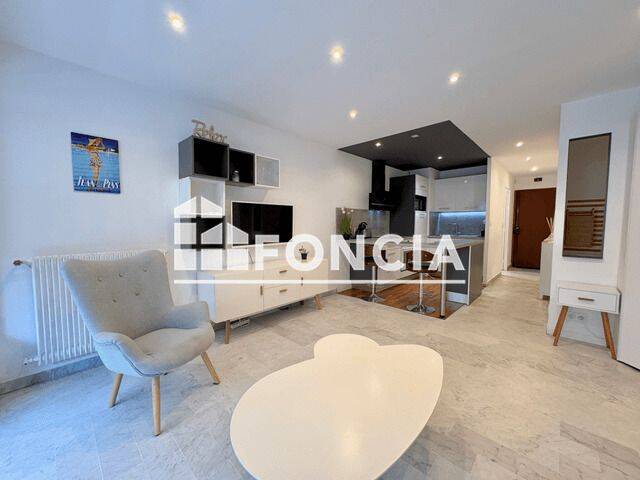 Appartement 1 pièce 33 m² · à Antibes · 33 m² · 800 €
