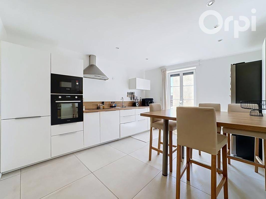 Maison 3 pièces 105 m² · à Mur-sur-Allier · 104,7 m² · 905 €/mois