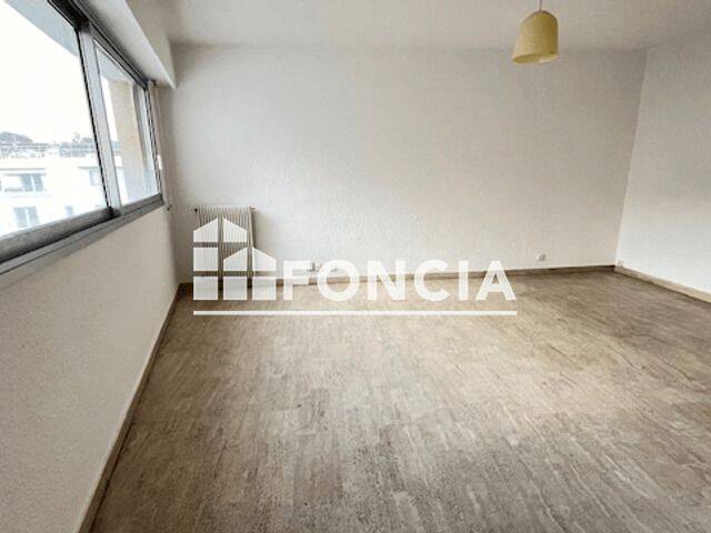Appartement 1 pièce 33 m² · à Saint-Laurent-du-Var · 32,7 m² · 593 €