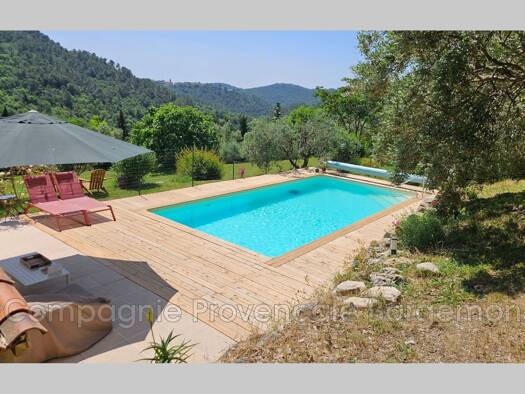 Maison à vendre 549 000 € 5 pièces 4 chambres 136 m² 3 124 m² de terrain Bargemon 83830