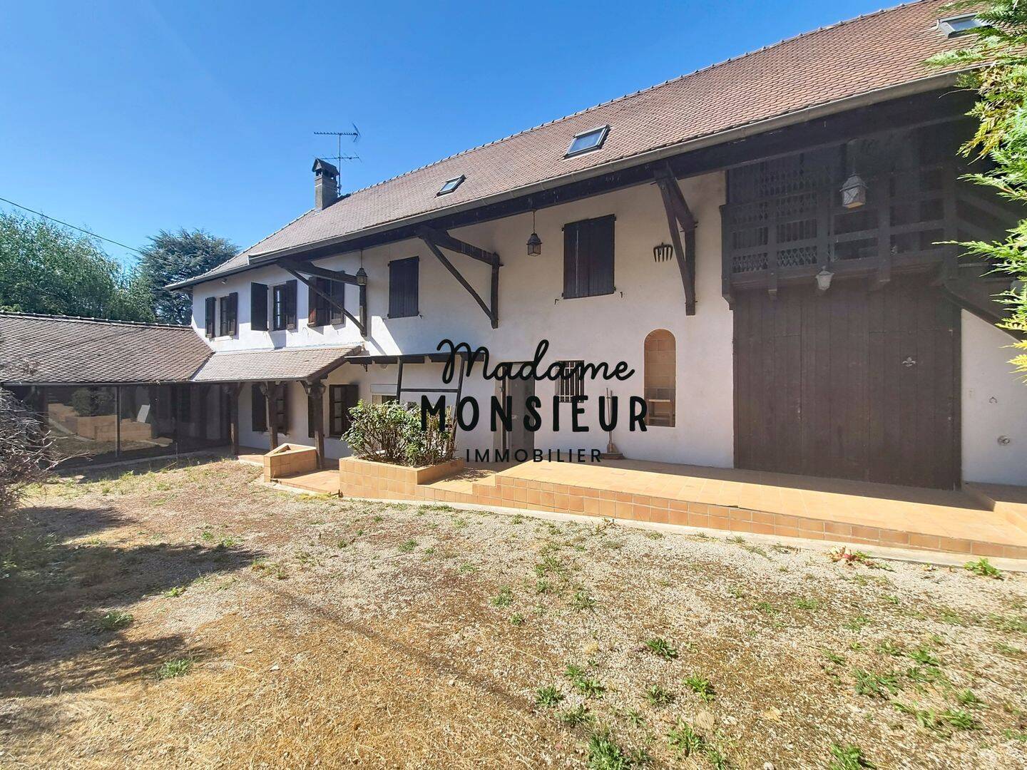 Maison 12 pièces 260 m² · à Vignieu · 260 m² · 249 000 €