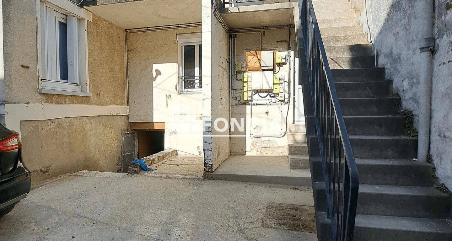 Appartement 1 pièce 28 m² · à Bouafle · 27,7 m² · 667 €/mois