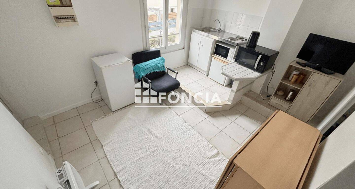 Appartement 1 pièce 18 m² · à Longjumeau · 17,7 m² · 710 €