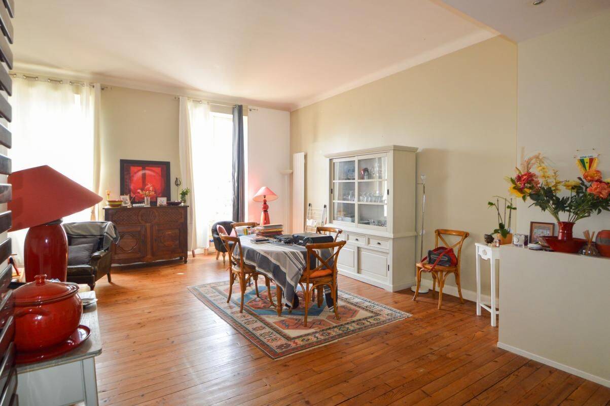 Appartement 2 pièces 104 m² · à Pau · 104,2 m² · 855 €/mois