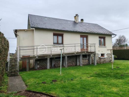 Maison de plain-pied à vendre 148 000 € 3 pièces 2 chambres 65,3 m² 770 m² de terrain Montfort-sur-Risle 27290