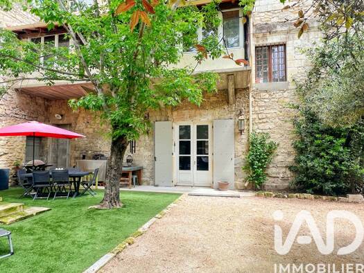 Maison de ville à vendre 350 000 € 6 pièces 4 chambres 207 m² 299 m² de terrain Les Cariatides Beaucaire 30300