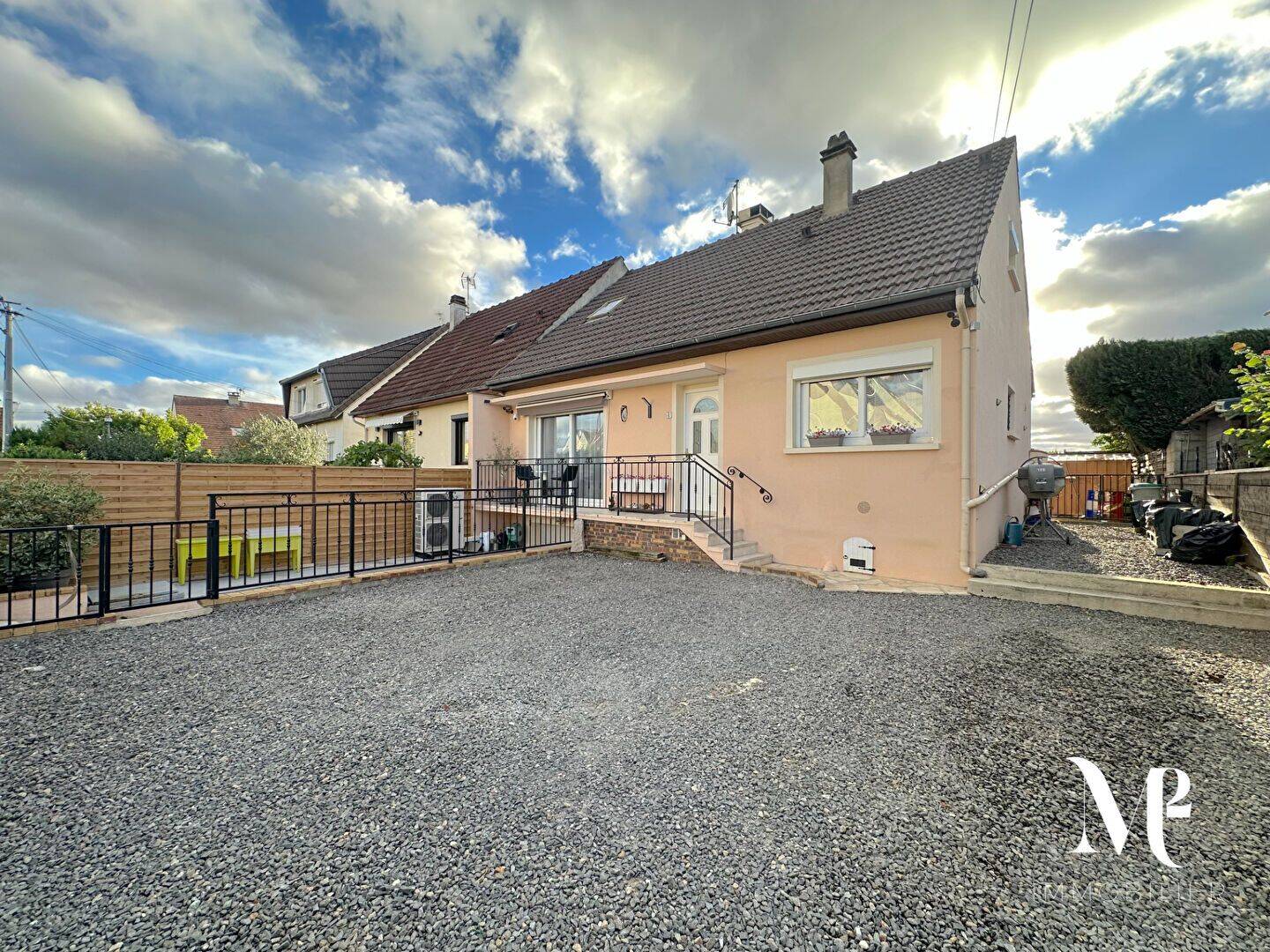 Maison 5 pièces 110 m² · à Fosses · 110 m² · 320 000 €