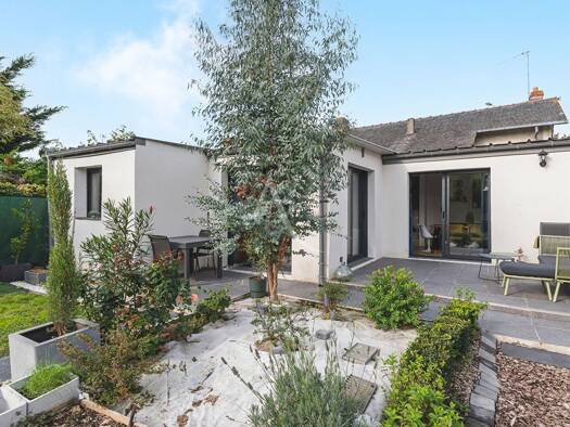 Maison à vendre 322 200 € 5 pièces 3 chambres 107 m² 328 m² de terrain Goducière-Maraichère Trélazé 49800