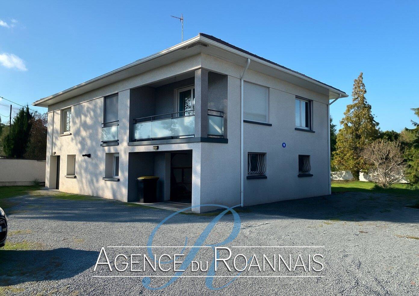 Maison 7 pièces 180 m² · à Saint-Léger-sur-Roanne · 180 m² · 299 000 €