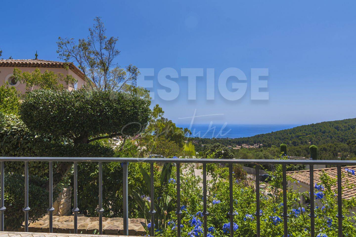 Maison 9 pièces 350 m² · à Bandol · 350 m² · 1 970 000 €