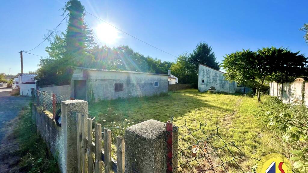 Maison à vendre 179 000 € 3 pièces 2 chambres 60 m² 579 m² de terrain Reze 44400