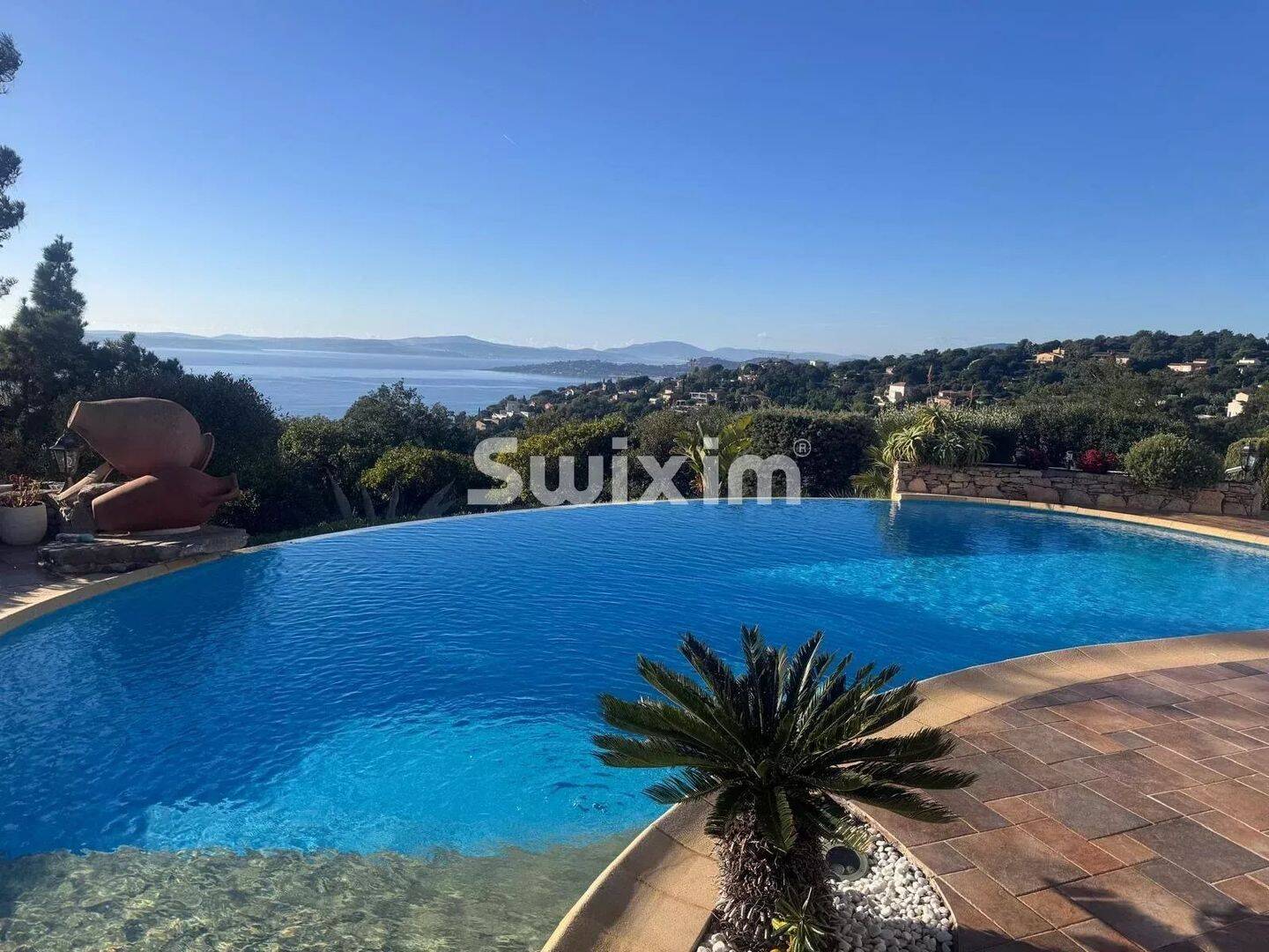 Maison 6 pièces 178 m² · à Roquebrune-sur-Argens · 178 m² · 1 500 000 €