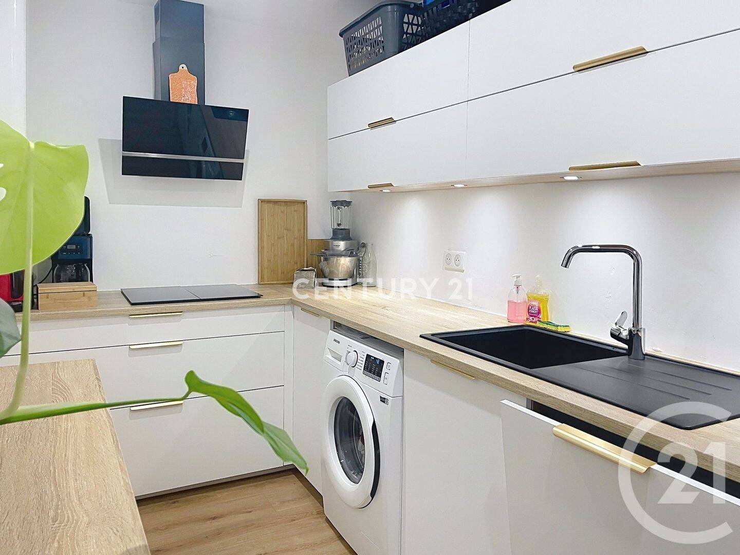 Appartement 3 pièces 64 m² · à Aubagne · 63,5 m² · 1 070 €