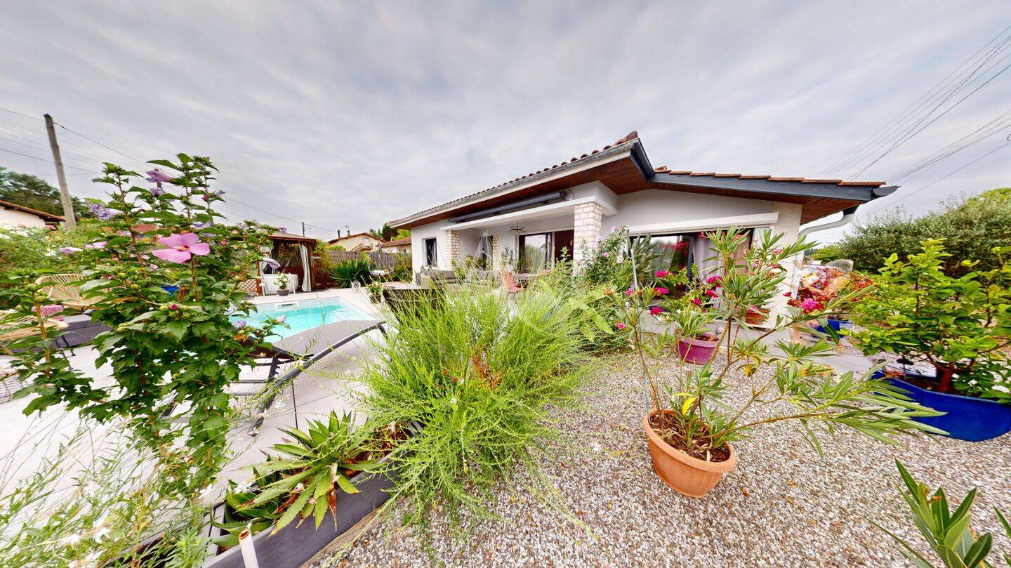 Maison 5 pièces 97 m² · à Villeneuve-de-Marsan · 97 m² · 283 000 €