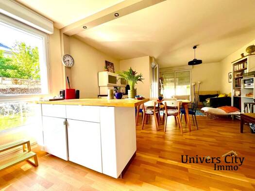 Appartement à vendre 334 400 € 5 pièces 4 chambres 100,3 m² RDC/1 Angers 49100