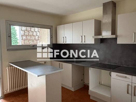 Appartement à louer 1 009 € 3 pièces 2 chambres 75,5 m² RDC Centre Bonneville 74130