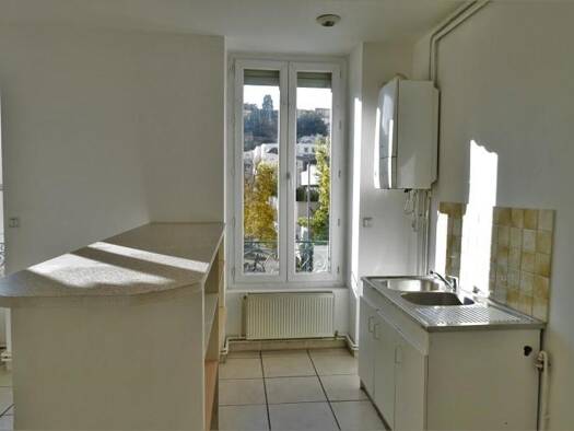 Appartement à louer 420 € 2 pièces 1 chambre 46,7 m² Étage 2/4 Carnot-Le Marais Saint-Étienne 42000