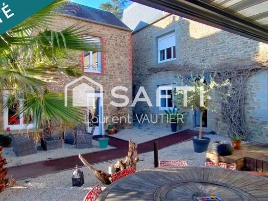 Maison à vendre 482 000 € 7 pièces 5 chambres 225 m² 1 049 m² de terrain Centre Ville Coutances 50200