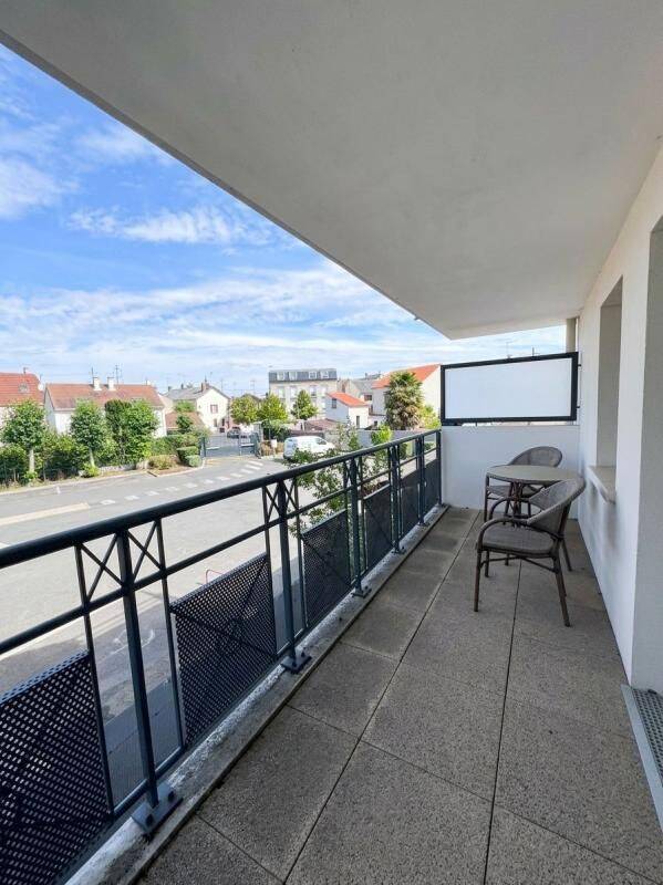 Appartement 1 pièce 44 m² · à Persan · 43,6 m² · 850 €/mois