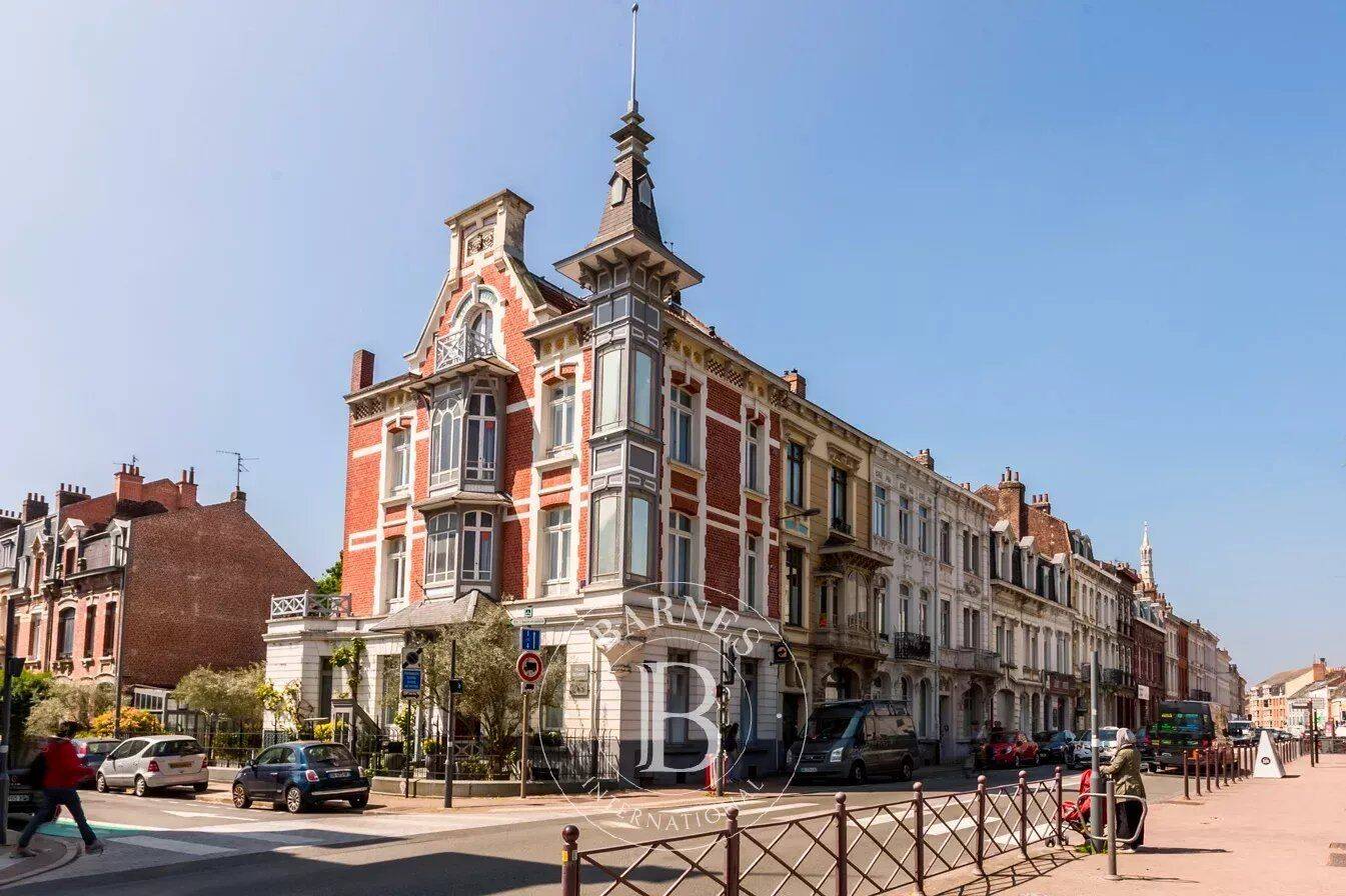 Maison 10 pièces 361 m² · à Lille · 361 m² · 1 575 000 €