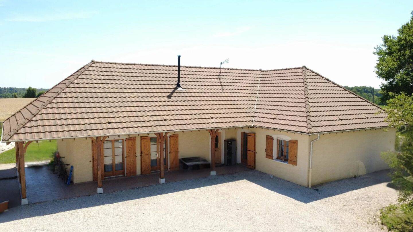 Maison 5 pièces 143 m² · à Louhans · 142,8 m² · 258 000 €
