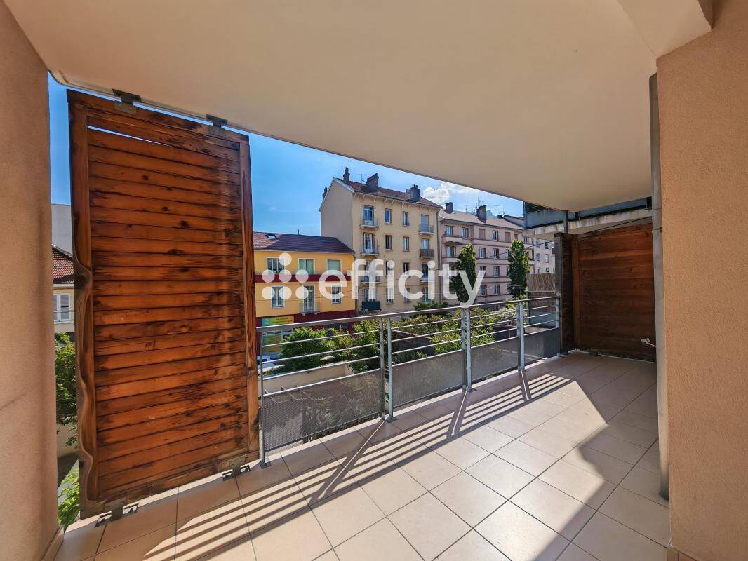 Appartement 3 pièces 88 m² · à Fontaine · 87,7 m² · 208 000 €