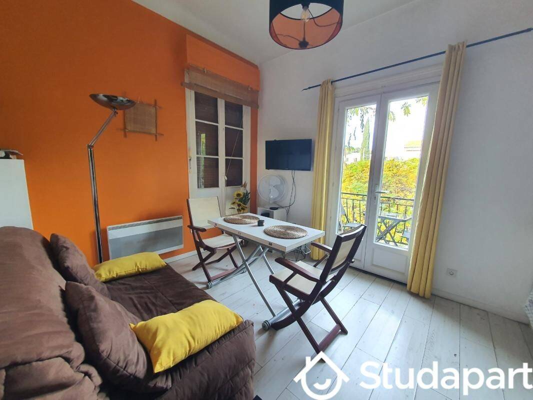 Appartement 2 pièces 28 m² · à Saint-Laurent-du-Var · 28 m² · 950 €